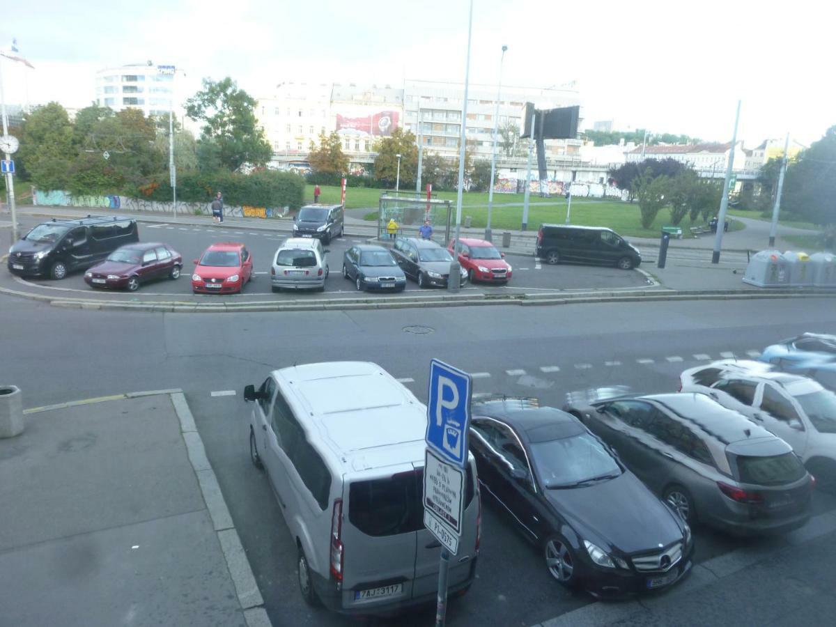Apartman Van Ng Praga Exterior foto